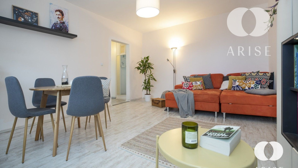 PREDANÉ!  Príjemný 3 izbový byt v Bratislave- Karlová Ves.