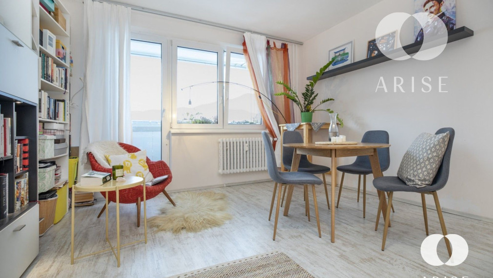 PREDANÉ!  Príjemný 3 izbový byt v Bratislave- Karlová Ves.