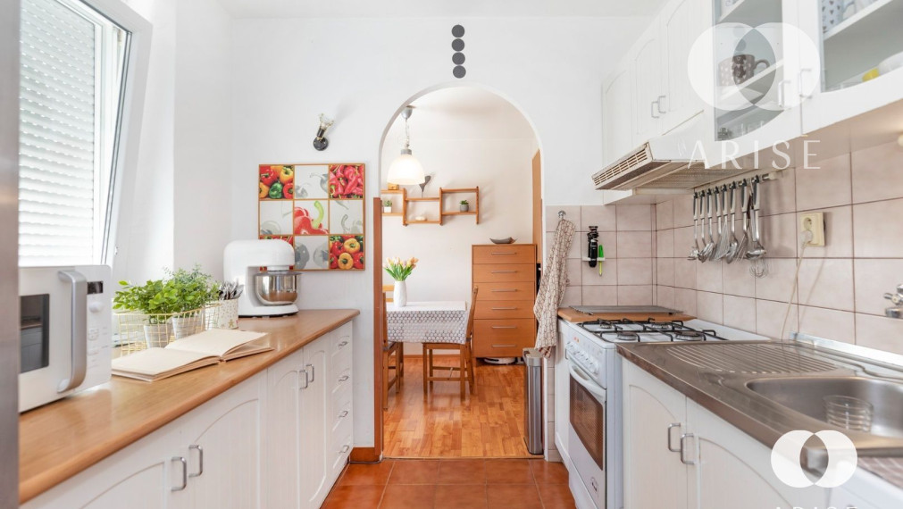 PREDANÉ! Príjemne svetlý byt s veľkou loggiou