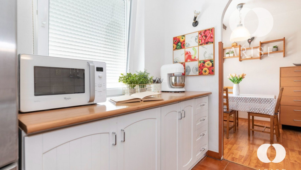 PREDANÉ! Príjemne svetlý byt s veľkou loggiou