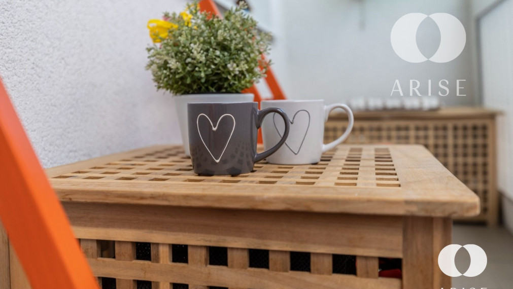 PREDANÉ! Príjemne svetlý byt s veľkou loggiou