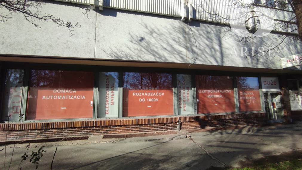 Obchodný a skladový priestor predaj /prenájom. Voľný ihneď!