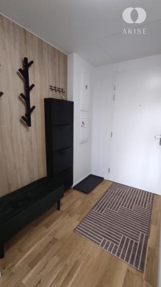 ARISE / prenájom veľký 2 i byt s garážovým státím a kobkou.