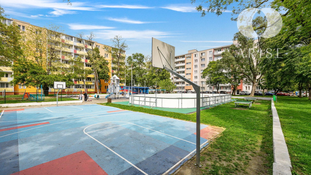 PREDANÉ! 1 izbový byt v Ružinove- Ostredky