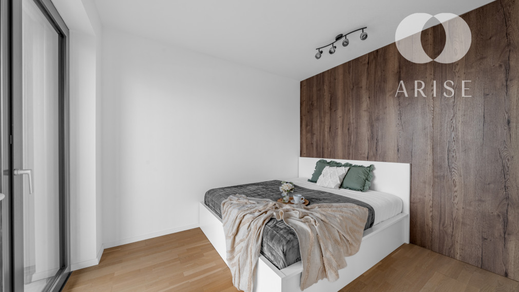 PREDANÉ! Moderný byt s veľkým šatníkom a balkónom