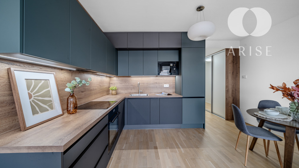 PREDANÉ! Moderný byt s veľkým šatníkom a balkónom