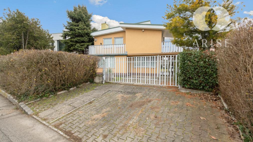 Rekreačná chata so súpisným číslom na predaj!