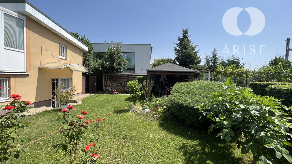 Rekreačná chata so súpisným číslom na predaj!