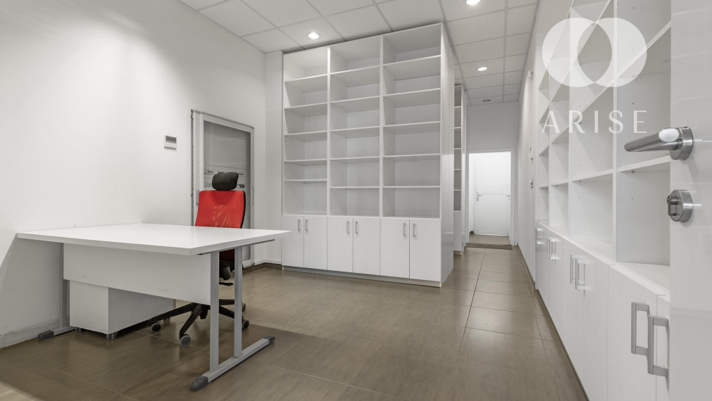 PRENAJATÉ! Obchodný priestor/ showroom na prenájom.