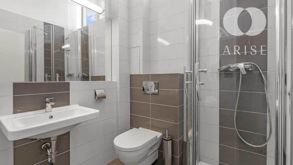 PRENAJATÉ! Obchodný priestor/ showroom na prenájom.