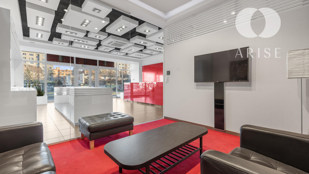 PRENAJATÉ! Obchodný priestor/ showroom na prenájom.