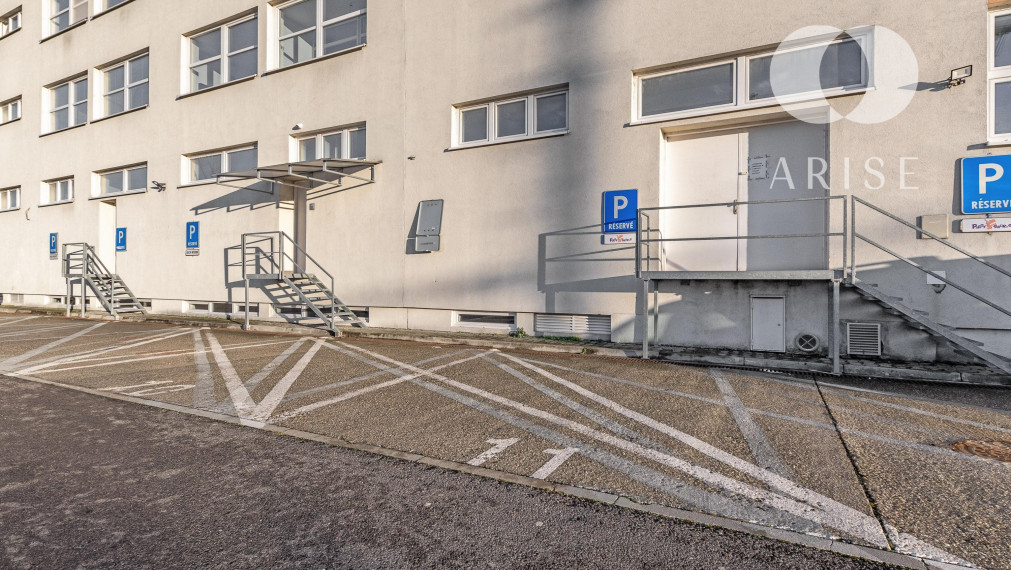 PRENAJATÉ! Obchodný priestor/ showroom na prenájom.