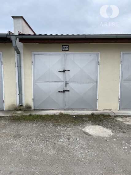 !REZERVOVANÉ!Ponúkame Vám na predaj garáž na sídlisku Šípok