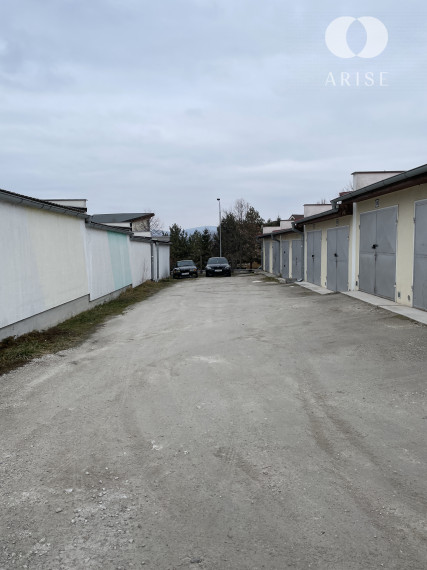 !REZERVOVANÉ!Ponúkame Vám na predaj garáž na sídlisku Šípok
