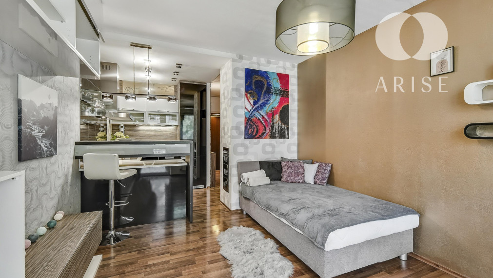 Ponúkame na prenájom 1 izbový byt. Voľný od decembra 2025