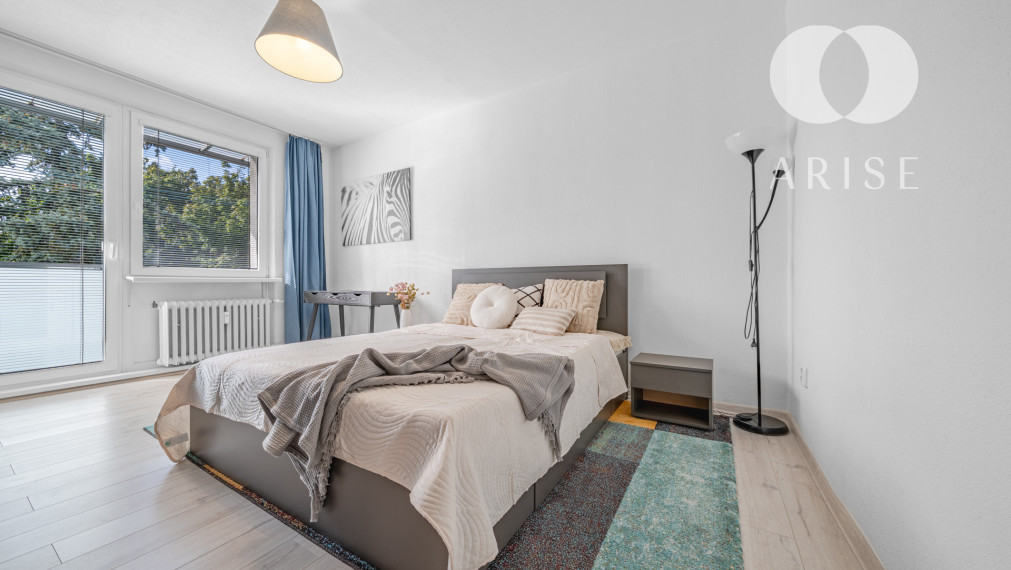 Na prenájom priestranný 3-izbový byt s balkónom v Ružinove – Exnárova ulica