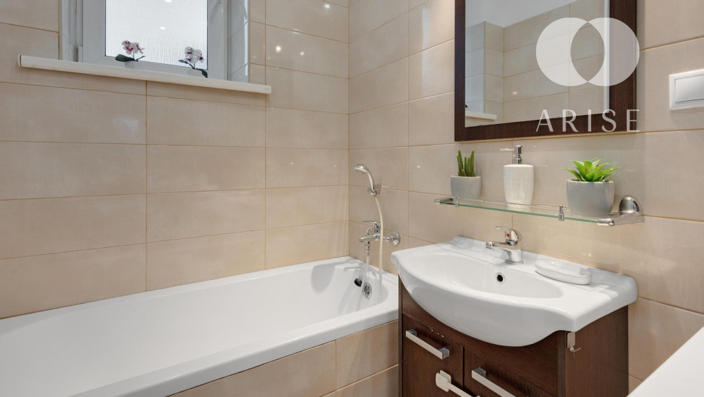 Na prenájom 2,5-izbový byt na Odborárskej ulici v Novom Meste