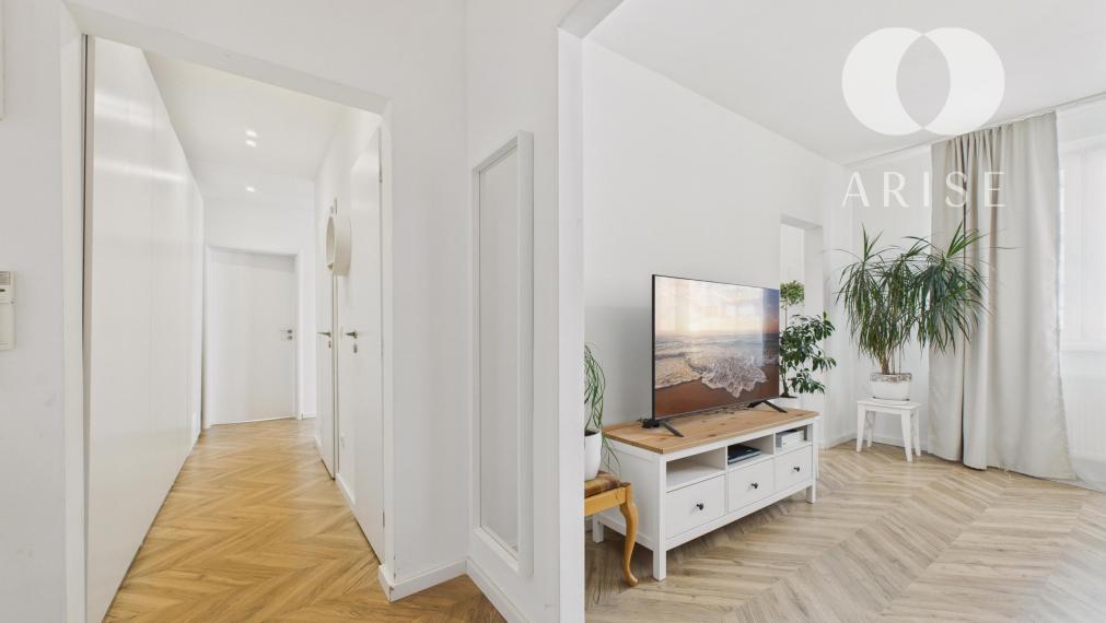 Na predaj moderný 3-izbový byt po rekonštrukcii pri lese.