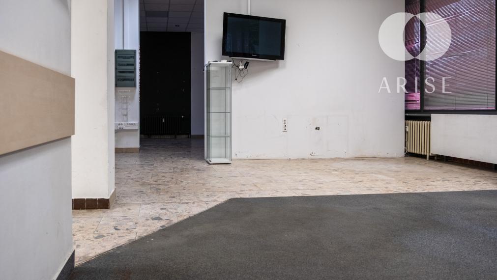 ARISE | Predaj obchodný a skladový priestor v Petržalke.