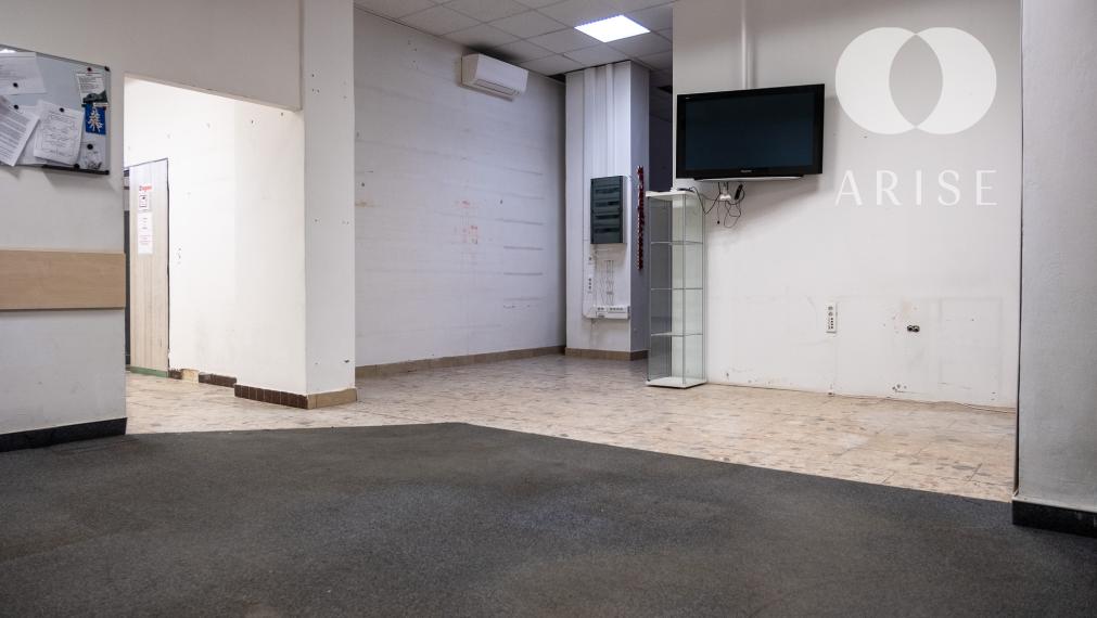 ARISE | Predaj obchodný a skladový priestor v Petržalke.