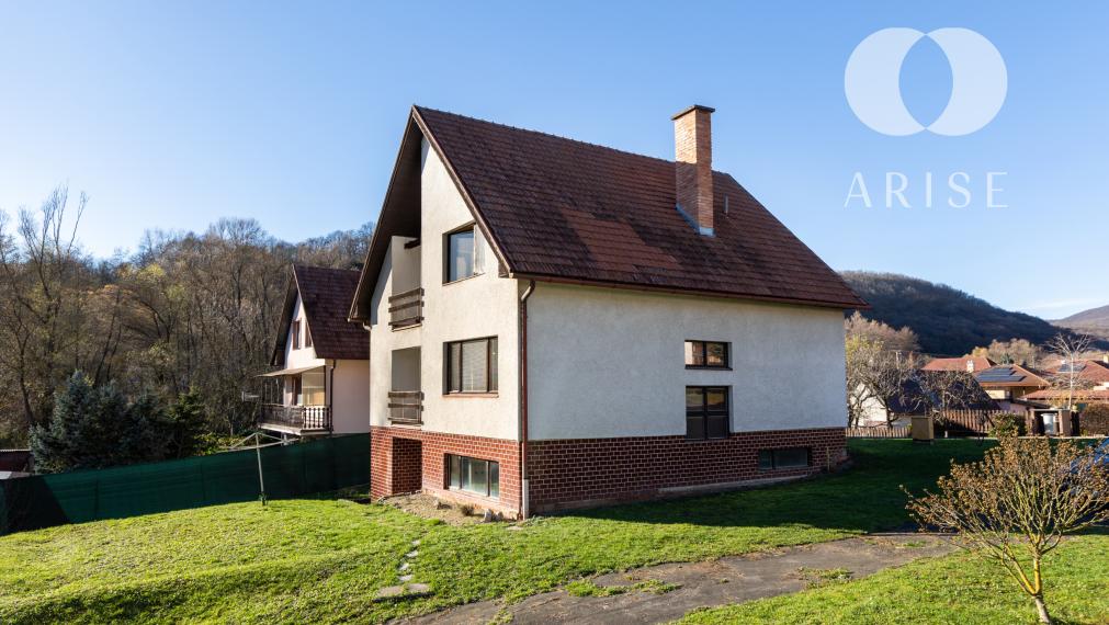 ARISE | Predaj rodinný dom s garážou – Hontianske Nemce