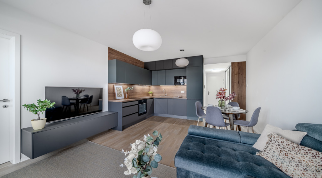 PREDANÉ! Moderný byt s veľkým šatníkom a balkónom