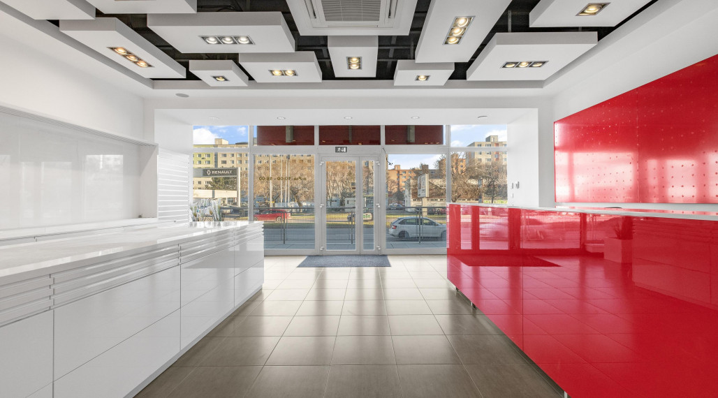 PRENAJATÉ! Obchodný priestor/ showroom na prenájom.