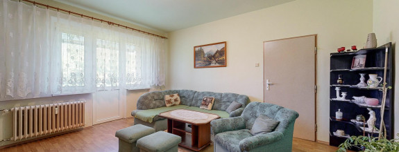 Slnečný 3-izbový byt na predaj v Novákoch