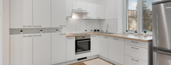 Na prenájom 2,5-izbový byt na Odborárskej ulici v Novom Meste